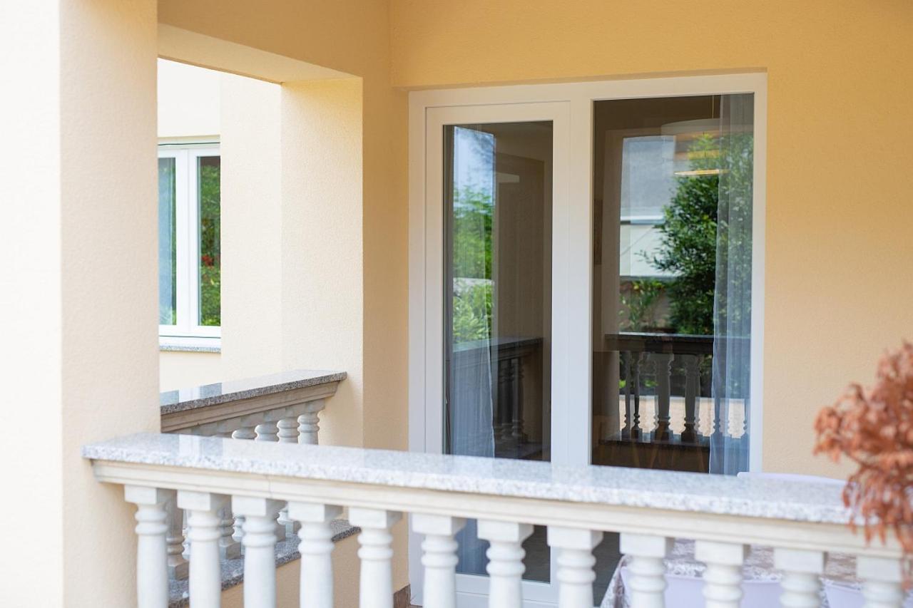 Apartmani Dal Malinska Exterior foto